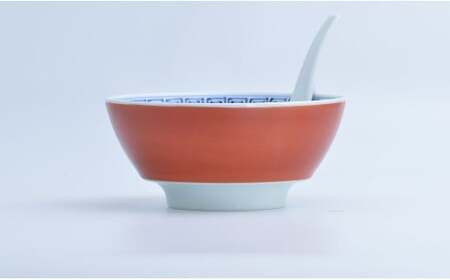 有田焼 究極のラーメン鉢 龍紋ペア ペアセット レンゲ付【まるぶん】食器 器 うつわ 磁器 麺鉢 ラーメン鉢 丼 丼ぶり どんぶり シンプル 手描き 青 赤 お祝い ギフト A60-103
