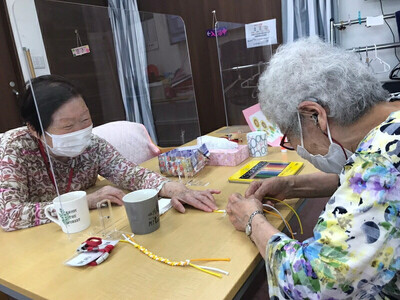 「認知症になっても輝けるまちづくり」活動応援セット（折り鶴アクセサリー、オレンジ夢リング）【認知症 折り鶴 アクセサリー オレンジ 夢リング リング 折り紙 応援セット 大阪府 門真市 】