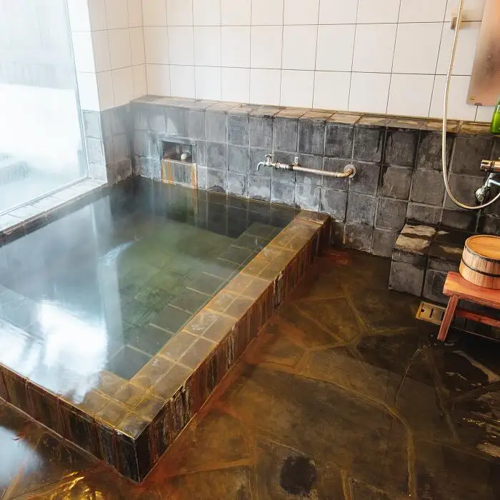 9005.森の中に佇むプライベートサウナ＆温泉施設「屈斜路湖サウナ倶楽部」の4時間貸切利用券（最大6名までご利用可能です）