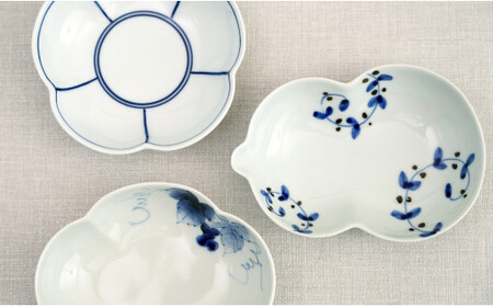有田焼 粋なカタチ 染付小皿小鉢揃い (5枚セット)深海三龍堂 豆皿 豆小皿 菓子皿 和食器 お皿 小鉢 中鉢 おしゃれ 30000円 3万円 A30-670