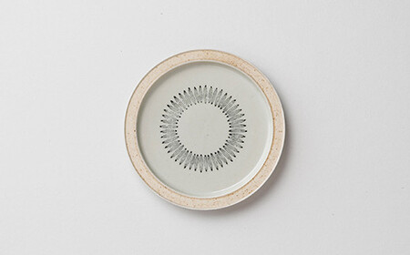 有田焼 hibi kuppi Plate&Mug sasa【ヤマト陶磁器】食器 器 うつわ 磁器 陶磁器 皿 取皿 マグカップ カップ コップ セット シンプル ベージュ 印判手 A28-14