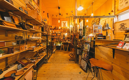 本革 コインケース・カードポケット付 （黒） 【4358 aging&anti－aging】 ／ 小銭入れ 小銭収納 財布 カード収納可 カード収納 ボックス型 コンパクト お財布 シンプル レザー 男性 女性 レディース メンズ 小物