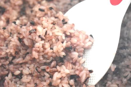 そのまま炊いてお赤飯に「あかね米」精米　450g×10袋 ／ 米 こめ コメ お米 あかね米 コシヒカリ 黒米 もち米 あかね米 ブレンド 赤飯 エコ 認証米 エコファーマー 千葉県 東庄町