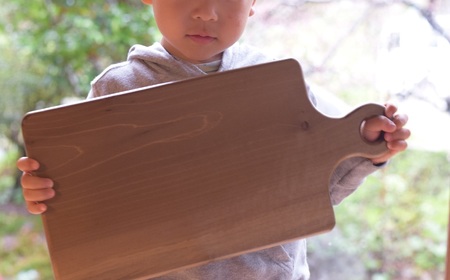 米山山麓の天然無垢材 カッティングボード（A）1枚＆コースター5枚セット[ZC414]