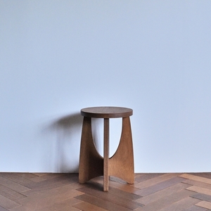 ロケットスツール　ラワンプライウッド インテリア 家具 木製 いす チェアー ロケット形 ラワンベニヤ 