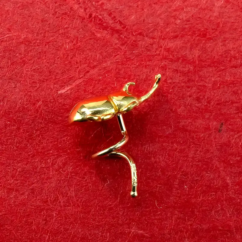  24金 純金 ピアス 片耳 キャッチのいらないピアス つけっぱなし カブトムシ 24金 ゴールド24k k24 イエローゴールドK18 18金 キャッチナッシャー 山梨県 昭和町 管理番号220330101um SWAA071