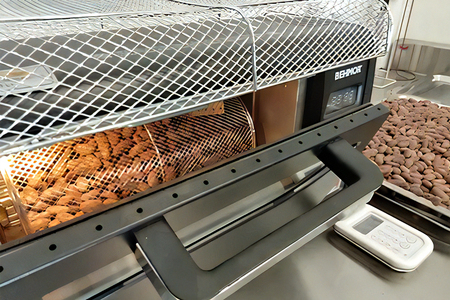 [ショコラ・テリーヌ 1本320g] 温度帯で3度「食感・味わい」が変わる「リッチなテリーヌショコラ」 [1185]