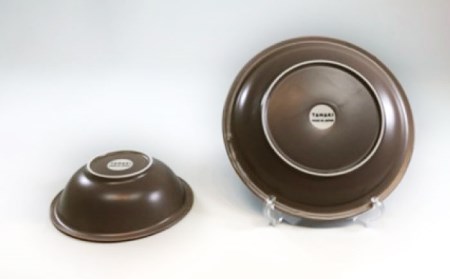 【美濃焼】AirStack ボウル M・プレートL 2色セット（ホワイト＆モカ）【丸利玉樹利喜蔵商店】食器 皿 鉢 パスタ皿 カレー皿 サラダボウル スープボウル ワンプレート ランチ ディナー 食器セット 軽い スタッキング シンプル ホワイト ブラウン 白 茶 レンジ対応 食洗機対応 送料無料 [MCC044]