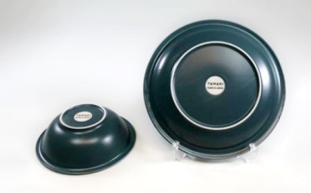 【美濃焼】AirStack ボウル M・プレートL 2色セット（ホワイト＆ネイビー）【丸利玉樹利喜蔵商店】食器 皿 鉢 パスタ皿 カレー皿 サラダボウル スープボウル ワンプレート ランチ ディナー 食器セット 軽い スタッキング シンプル ホワイト ネイビー 白 紺 青 レンジ対応 食洗機対応 送料無料 [MCC048]