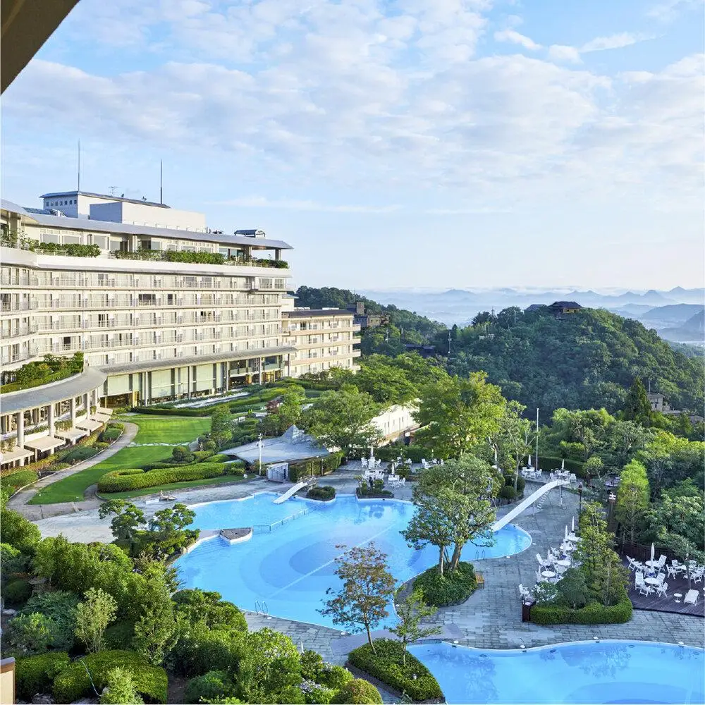 有馬温泉「有馬グランドホテル」「中の坊瑞苑」　中の坊ギフトクーポン（90000円相当） 旅行 トラベル 宿泊 クーポン 神戸旅行