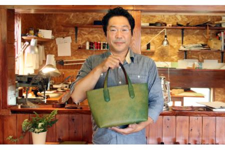 本革製二つ折り財布（黒）