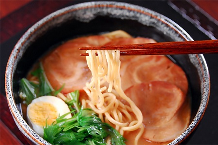 陣田屋商店　カレーうどん（生麺）黒カレーうどん（半生麺）極細そば（乾麺）とんこつラーメン（生ラーメン）うどん（乾麺）の5種類セット　ad04