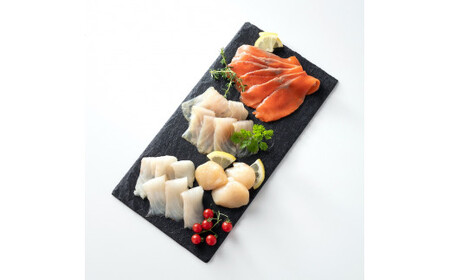 Kaoriのスモーク(魚介13種+チーズ3種)【Kaori-熏】燻製マイスターの技と味 海鮮おつまみ｜サーモン 紅鮭 かんぱち 真鯛 帆立 うなぎ カジキ さば 真つぶ貝 ムール貝 明太子 天使の海老 スモークチーズ [0483]