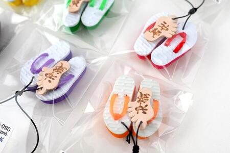 島ぞうりストラップ 8個セット(赤・青・黄・ピンク・緑・紫・黒・オレンジ)