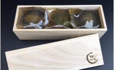 老舗料理屋がお届けする【国産】鮑(あわび)の柔らか煮 3個入り / 鮑(あわびアワビ)の柔らか煮 国産鮑(あわびアワビ)の柔らか煮 貝塚産鮑(あわびアワビ)の柔らか煮 老舗料理屋の鮑(あわびアワビ)の柔らか煮
