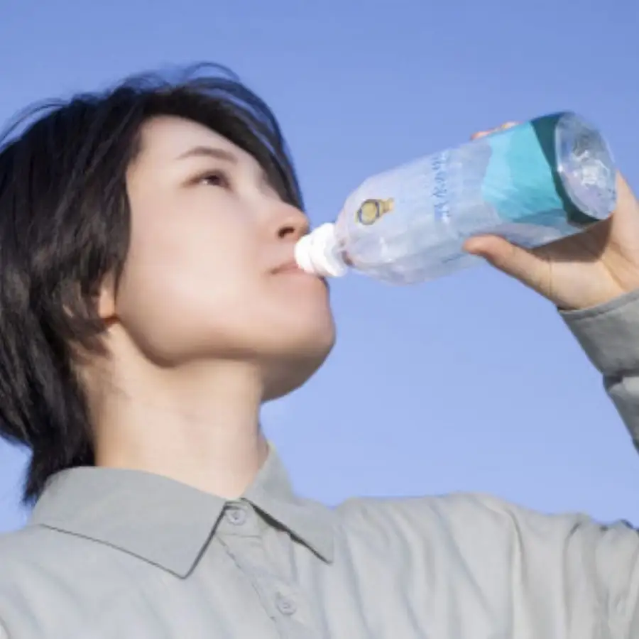 プレミアム天然水　鈴鹿山麓の銘水　泗水（しすい）の里　おいしい水　おいしい　軟水　水割り　24本　1ケース　モンドセレクション　最高金賞