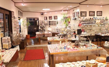 有田焼ループタイ 瑠璃金彩桜 有田焼アクセサリー二宮閑山 A18-229