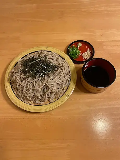 老舗が運営する隠れ家的麺屋のざるうどん・ざる蕎麦セット「８食分」_B147-002
