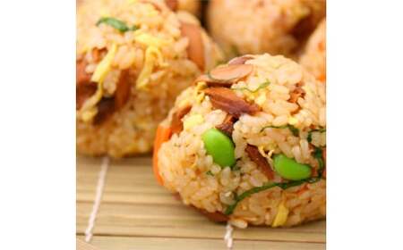 【3回定期便】土佐のかつおめし（しょうゆ・しょうが味） 2〜3合用 各3袋セット 混ぜご飯の素 鰹めしの素 高知 カツオめし 3ヶ月 定期便 生姜 醤油 おにぎり お弁当【有限会社　浜吉ヤ】 [BQBK010]