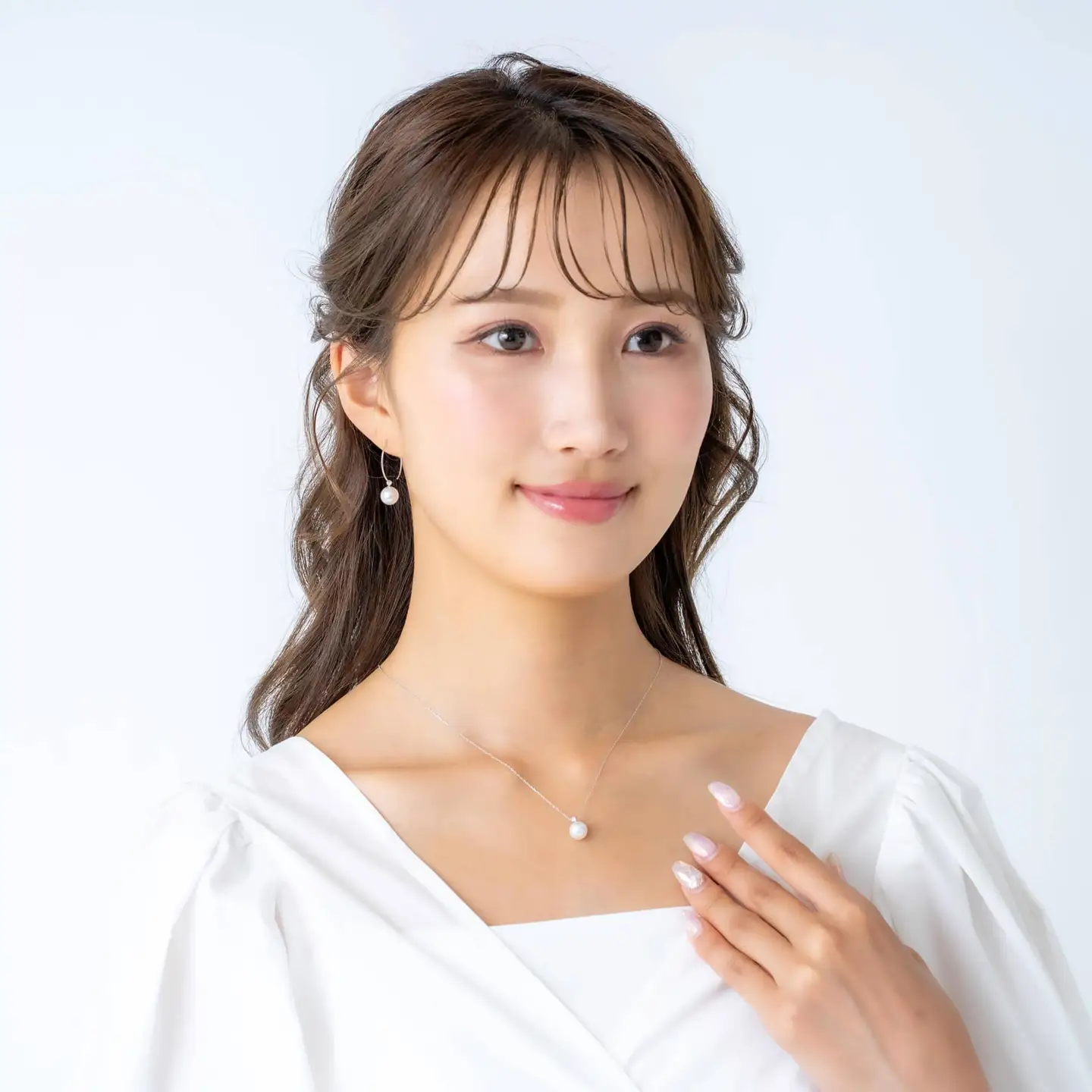 6月 誕生石 ムーンストーン 無調色 アコヤ真珠（日本） 8.0mm ラウンド Pt900 プラチナ ペンダント ネックレス（チェーン付き）
