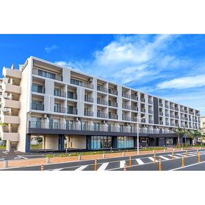 【ふるさと納税】【ココシャスモンパ】デラックスルーム１泊素泊まりペア宿泊券  | 沖縄 旅行 人気 ホテル