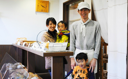 26-031．「ドイツパン工房　ブロート屋」のおまかせセットDX