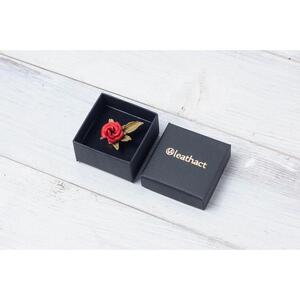 革の薔薇アクセサリー：レッド