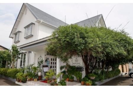 フレンチレストラン　ラパンアジル　お食事御招待券　3000円分