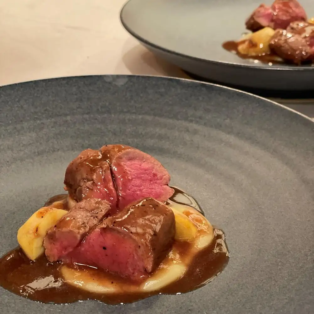 湯布院にあるフランス料理店 La Verveine(ラ・ヴェルヴェンヌ)　ディナーチケット 2名様分 | ディナー