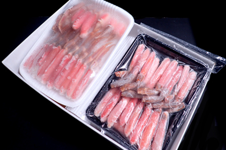 根室海鮮市場[直送]お刺身OK！生ずわいがに棒肉ポーション12～20本(計500g)、生ずわいがに(カット済み)700～800g×1P C-28046