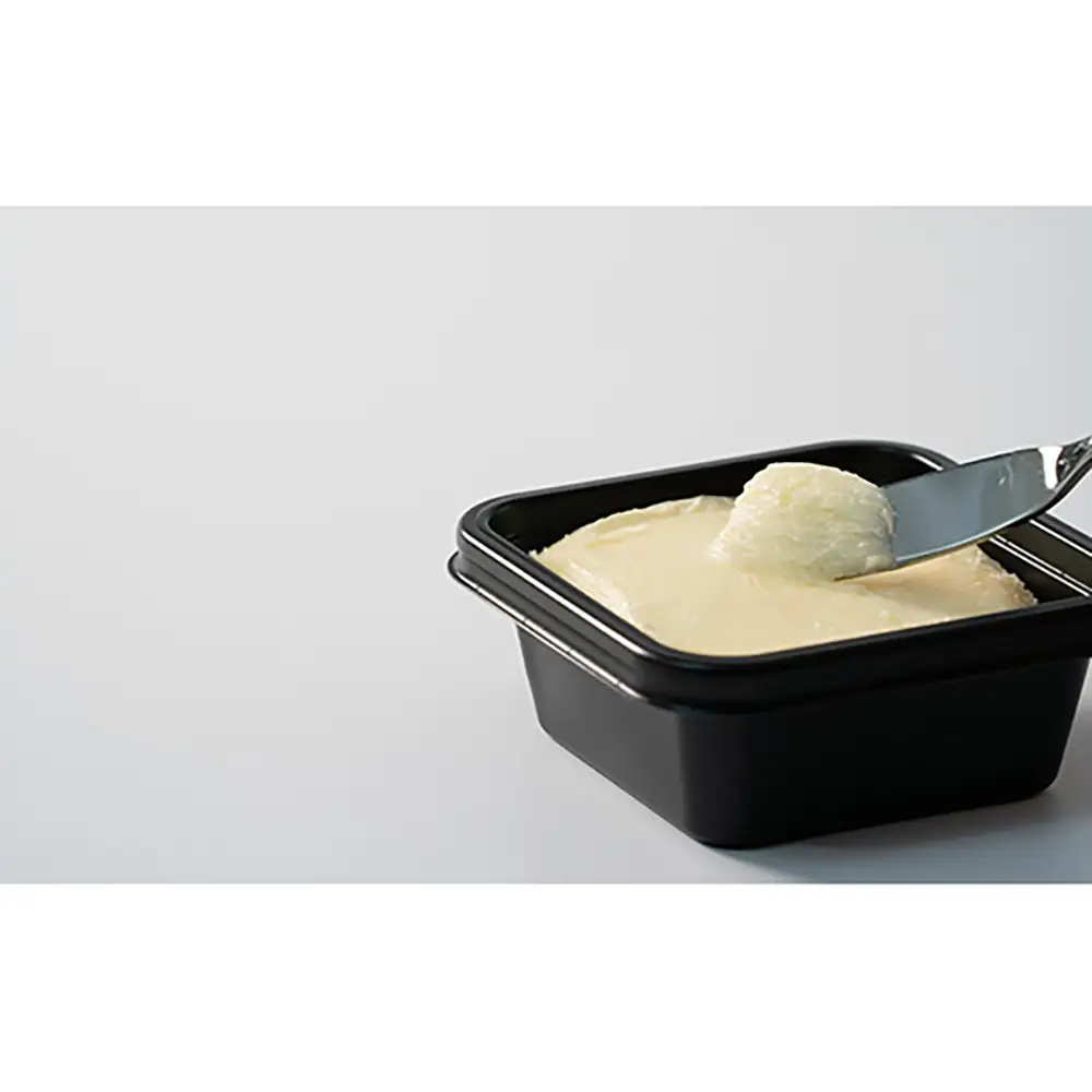 北海道さるふつ産牛乳900ml×3・バター100g×3個セット【02002】