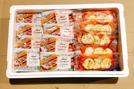 スモークサーモン16～30P(計4kg)＆スモークサーモンカプレーゼ10～16P(計2kg) E-09007