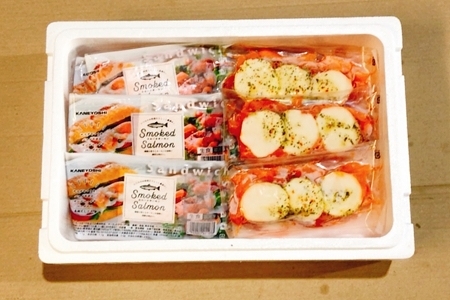 スモークサーモン4～8P(計1kg)＆スモークサーモンカプレーゼ5～8P(計1kg) F-09012