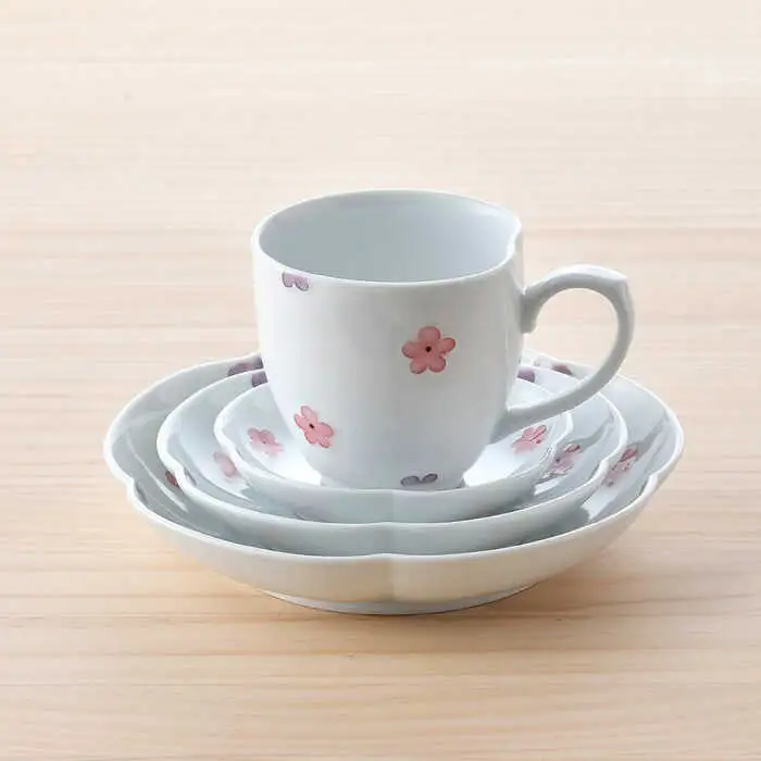 【波佐見焼】花★花 プレート 大・中・小 ミニ マグカップ 4点セット （ピンク） 食器 皿【松幸陶芸】[HB55] 波佐見焼