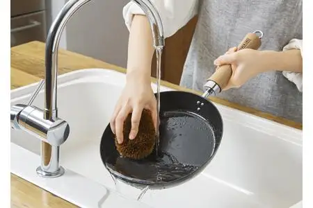 フライパン　鉄フライパン 肉厚タイプ 26cm SCP-T26 ブラック