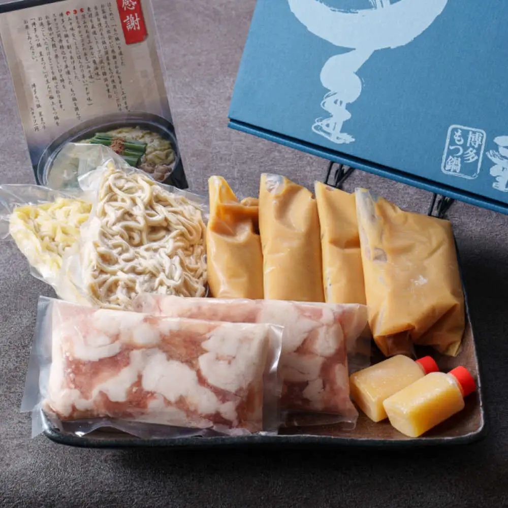 【全6回定期便】国産牛もつ鍋みそ味ギフトセット(4‐6人前)【博多もつ鍋 星まつり】 [ABDH014]
