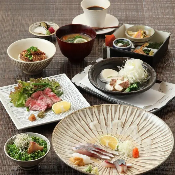 東京・有楽町で味わう坐来大分 最上級コース料理「坐来」チケット 1名様分