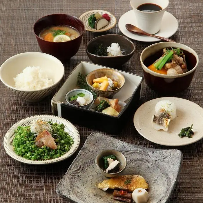 東京・有楽町で味わう坐来大分 贅沢 コース料理 お食事券「豊海」1名様分