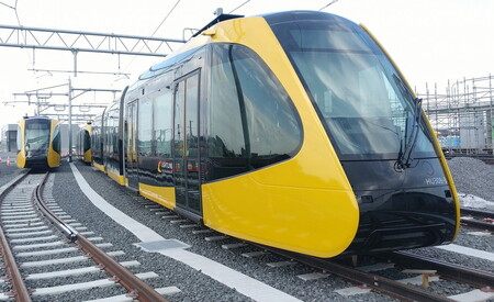 宇都宮ライトレール人気雑貨4点 + ライトライン 一日乗車券セット｜LRT 路面 電車 鉄道 切符 チケット 乗車券 トートバッグ タオル マウスパッド ※着日指定不可