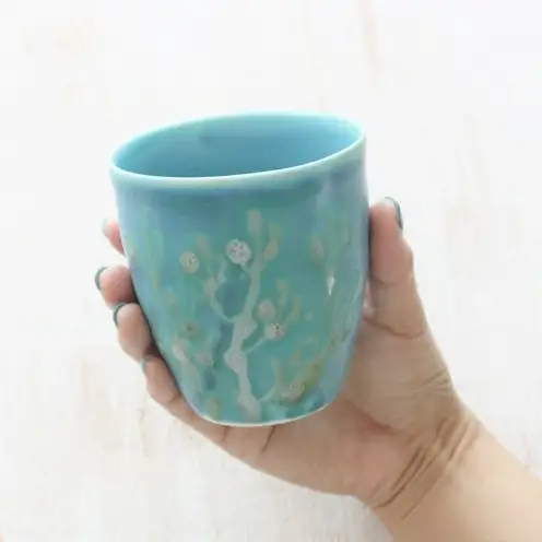 【datta.沖縄南の島陶芸工房】珊瑚タンブラー 青色x純白（ペアセット）