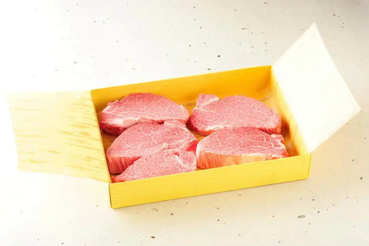 肉 近江牛 定期便【年6回】食べくらべ サーロイン ロース ヒレ ステーキ 各2回 (171143-40036911)