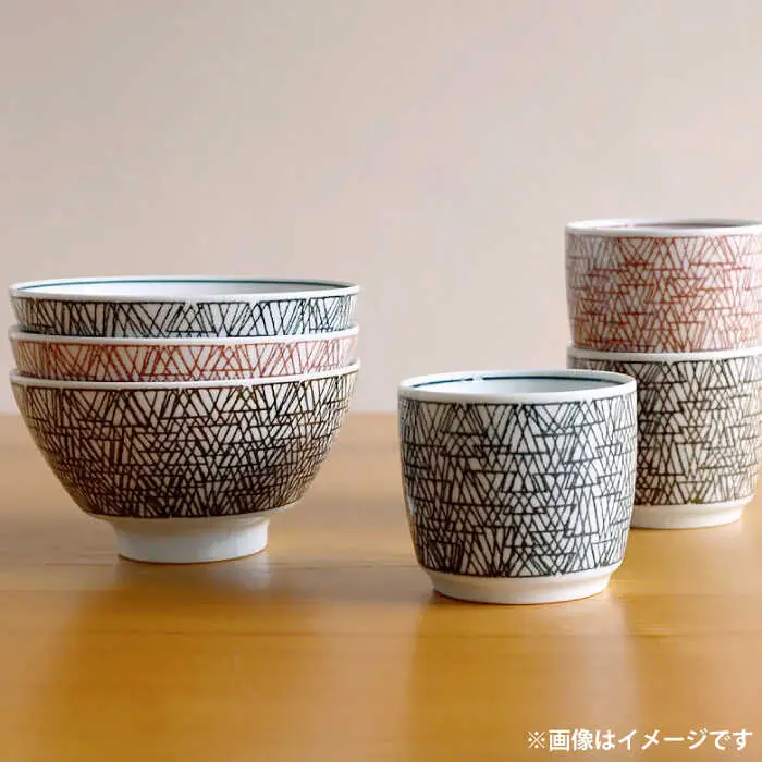 【白山陶器】【グラフ】飯碗(大)と湯のみ猪口 こげ茶セット【波佐見焼】[TA167]