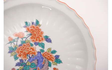 錦色絵岩牡丹9寸皿 / 深海三龍堂 有田焼 陶磁器 和食器 赤絵 盛皿 菓子鉢 飾り皿 柿右衛門様式 柿右衛門風 赤 ぼたん 花 ギフト ay051