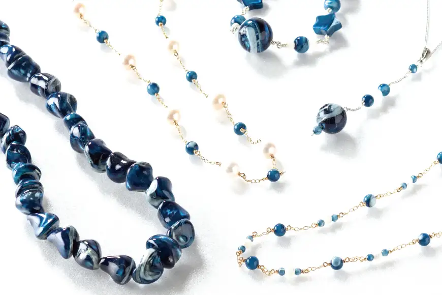ピアス アクセサリー 丸玉ピアス（藍シェル）