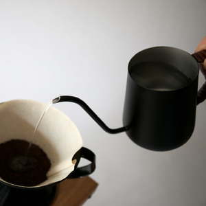 グローカルスタンダードプロダクツ TSUBAME Drip pot / 390ml / マットブラック