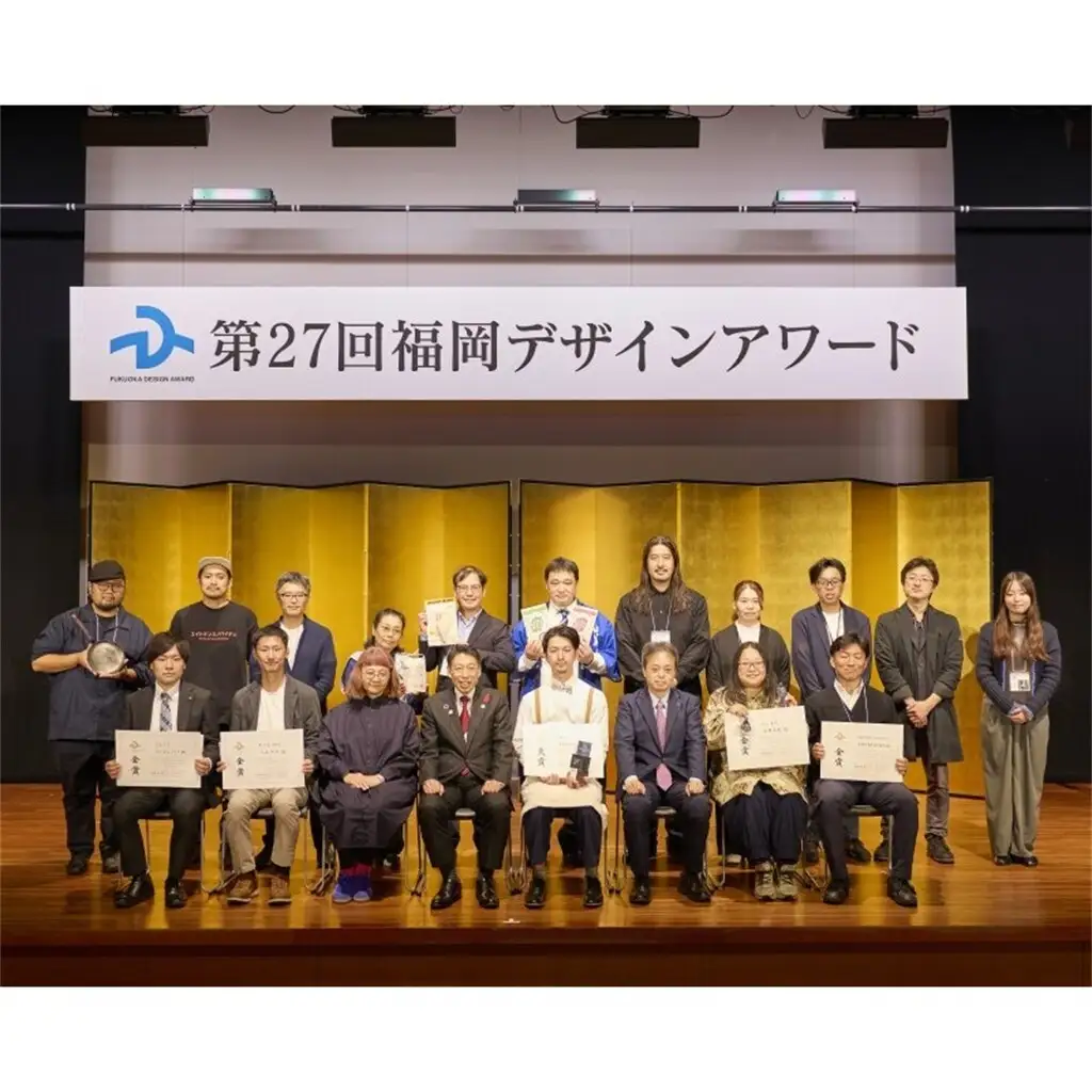 福岡市産材ヒノキの0歳から大人まで楽しめる「てっぺん積み木」300枚セット | 玩具 雑貨 日用品 人気 おすすめ ヒノキ