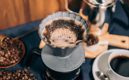 コーヒー豆 ゲイシャ入り 焙煎度合い別 飲み比べセット ２００g （約20杯分）×４種類 ＜詰め合わせ＞ ～ カフェ・アダチ 自家焙煎 珈琲 コーヒー 豆 （粉にもできます） ドリンク 飲料 カフェアダチ