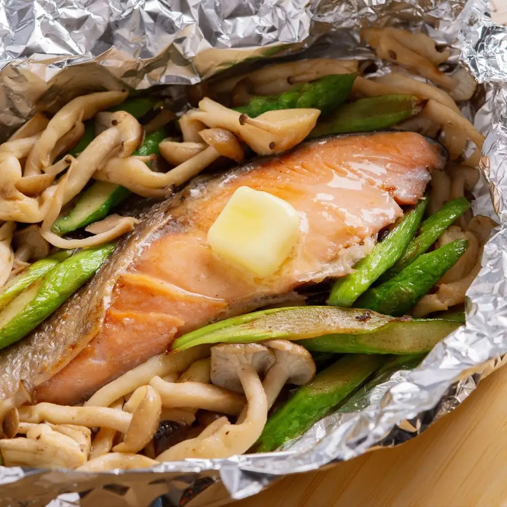 【ふるなびWEEK対象】「オホーツク網走」加工の新巻鮭切身＆紅鮭切身 食べ比べセット ABE101 | 鮭切身 鮭切身 鮭切身 鮭切身 鮭切身