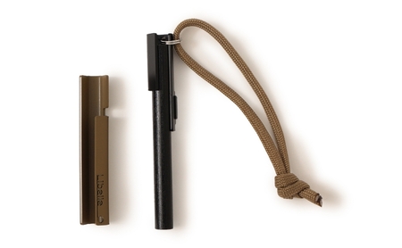 【BEAMS JAPAN監修】 鉄マッチmini ファイヤースターター 駒ヶ根市 キーホルダー カーキ