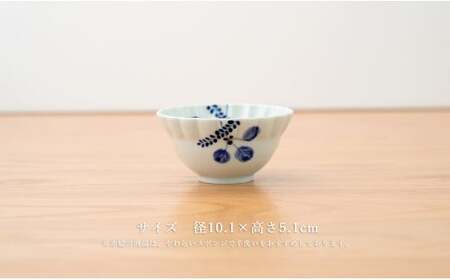有田焼 モダンな花型小鉢絵変わり 3点セット【皓洋窯】和食器 食器 器 うつわ 小鉢 ボウル 3柄セット 花形 シンプル 3個セット 手描き 染付 赤絵 30000円 3万円 dl016